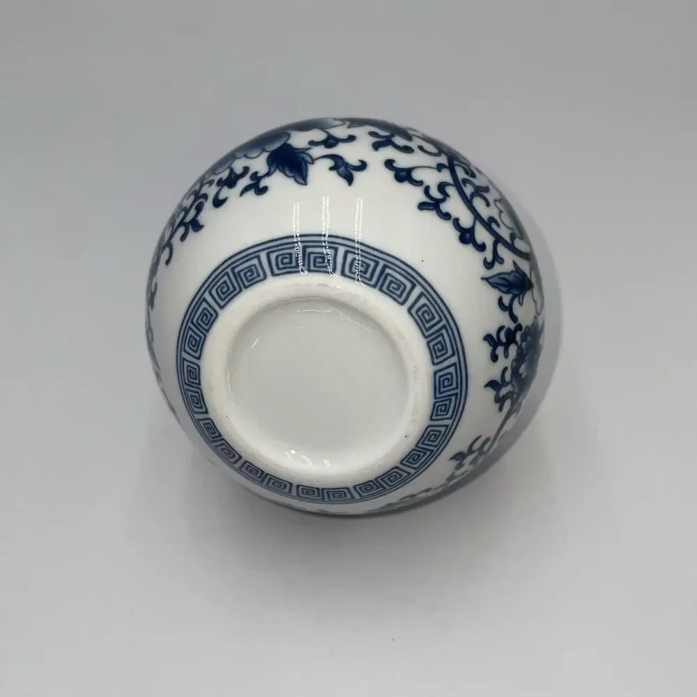 Chinese Traditional Blue White Porcelain Ceramic Small Ginger Jar Floral Display - Picture 3 of 9